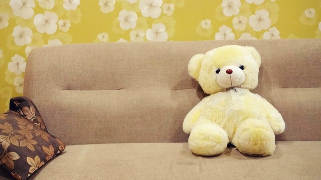 sofa-removal-near-me-640x480-93845779.jpeg